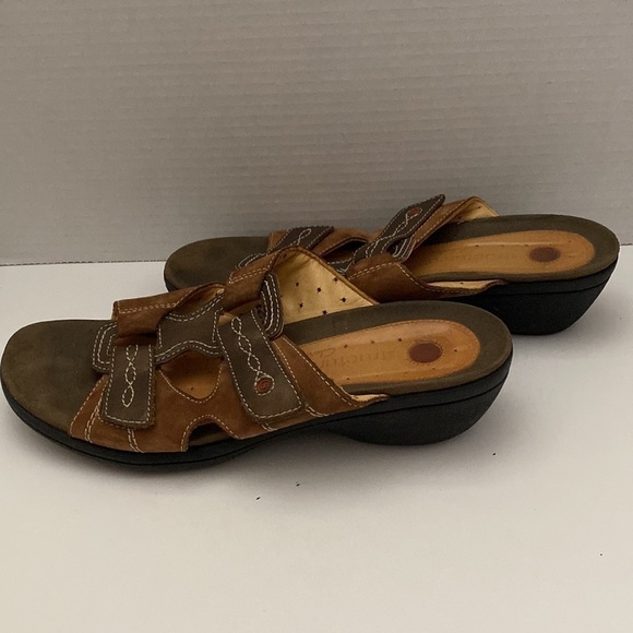Clarks Unstructured Sandals Slip On Brown Adjustable Womens 9M - Picture 4 of 8